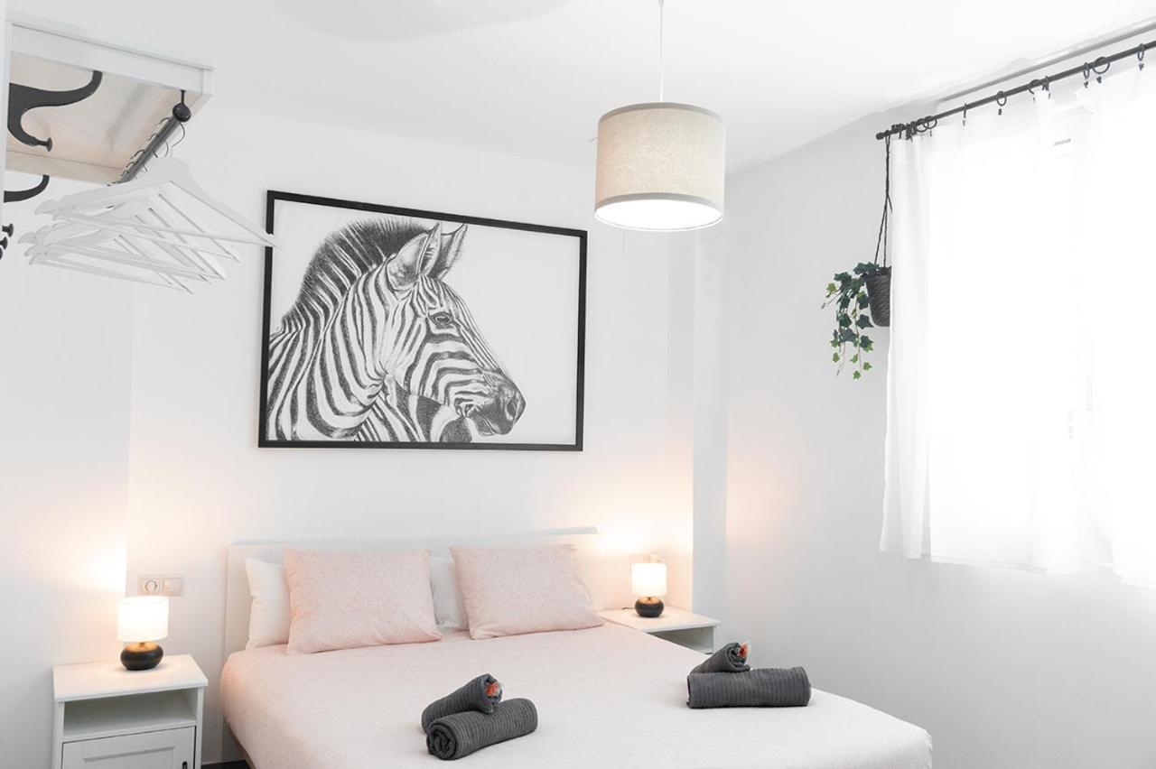 Apt. Old Town Apartment Sevilla Bagian luar foto